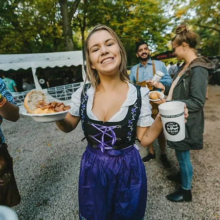 Kamp alanı Oktoberfest Party Experience 2*