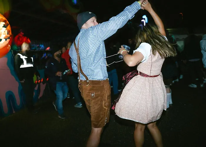 Kemp Oktoberfest Party 2*
