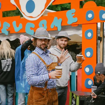 Oktoberfest Party Camping אתר קמפינג 2*