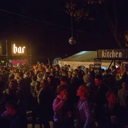 Campingplatz Oktoberfest Party Experience München