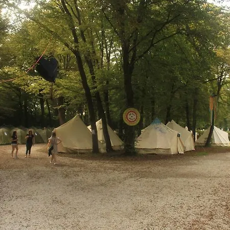 Oktoberfest Party Camping 2* מינכן