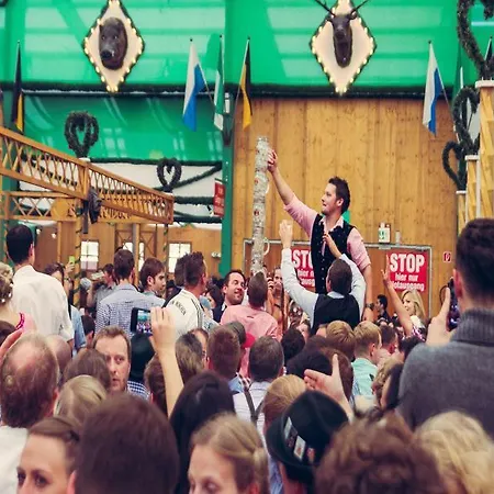 Oktoberfest Party Camping 2*
