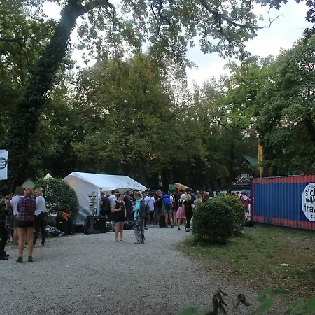 Oktoberfest Party Camping 2*