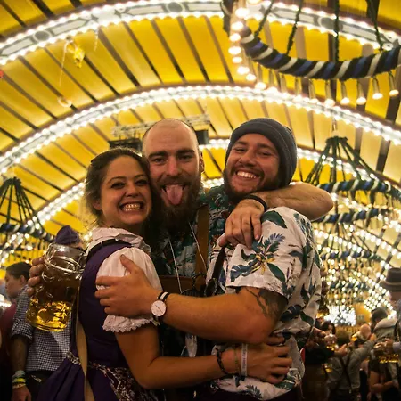 Oktoberfest Party Experience 2*