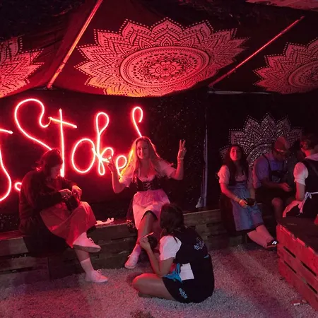 אתר קמפינג Oktoberfest Party Camping