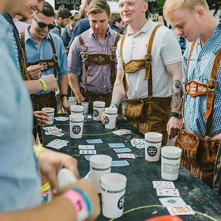 Campingplatz Oktoberfest Party Experience 2*